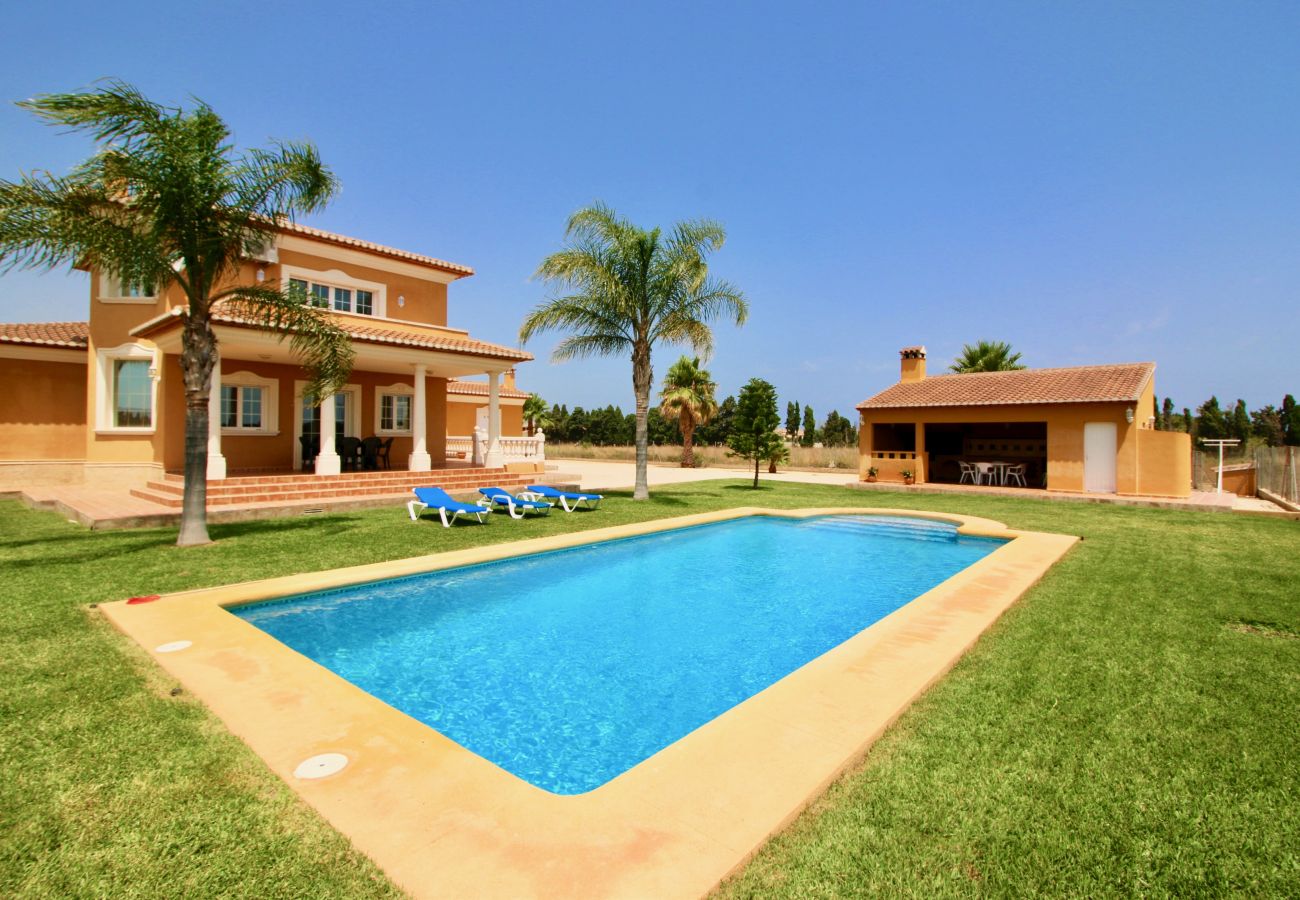 Villa en Denia - Tranquila Villa con wifi y aire acondicionado Finca Las Ranas