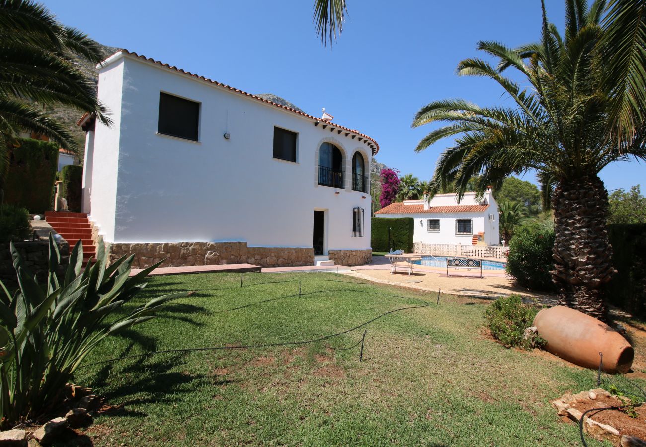 Villa en Denia - Villa con piscina y jardín Don Quijote AM 6 Pers Denia
