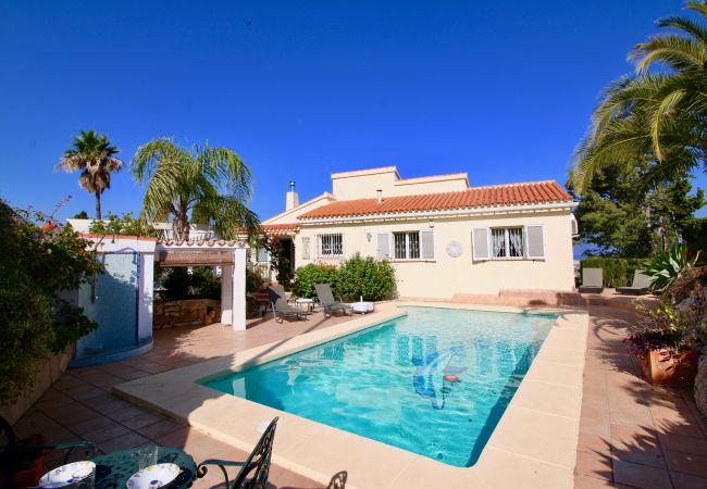 Villa en Denia - Villa con vistas al mar, aire acondicionado y piscina Marquesa CaMar 6 personas