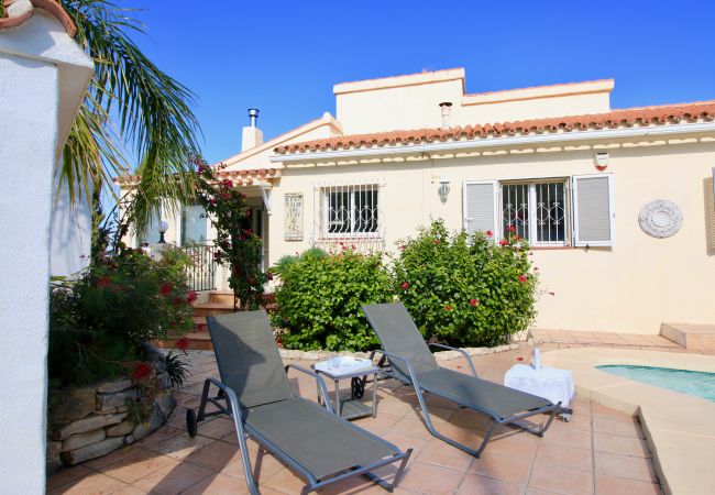 Villa en Denia - Villa con vistas al mar, aire acondicionado y piscina Marquesa CaMar 6 personas