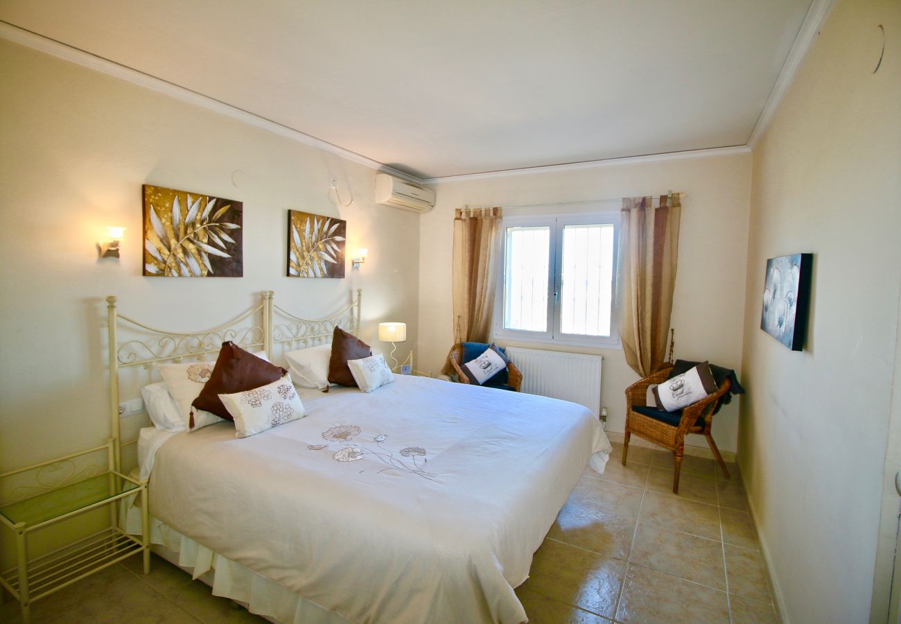 Villa en Denia - Villa con vistas al mar, aire acondicionado y piscina Marquesa CaMar 6 personas