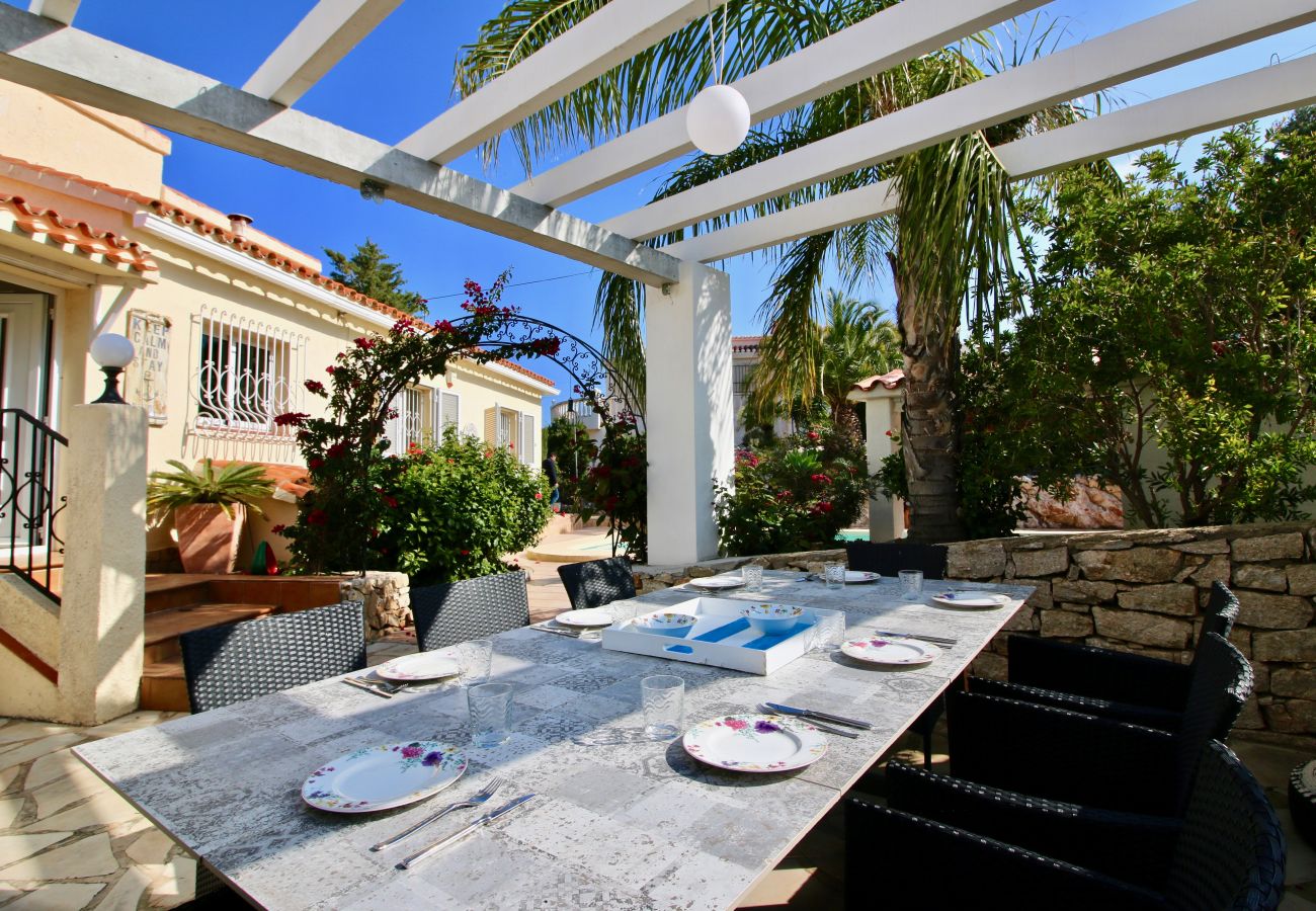Villa en Denia - Villa con vistas al mar, aire acondicionado y piscina Marquesa CaMar 6 personas