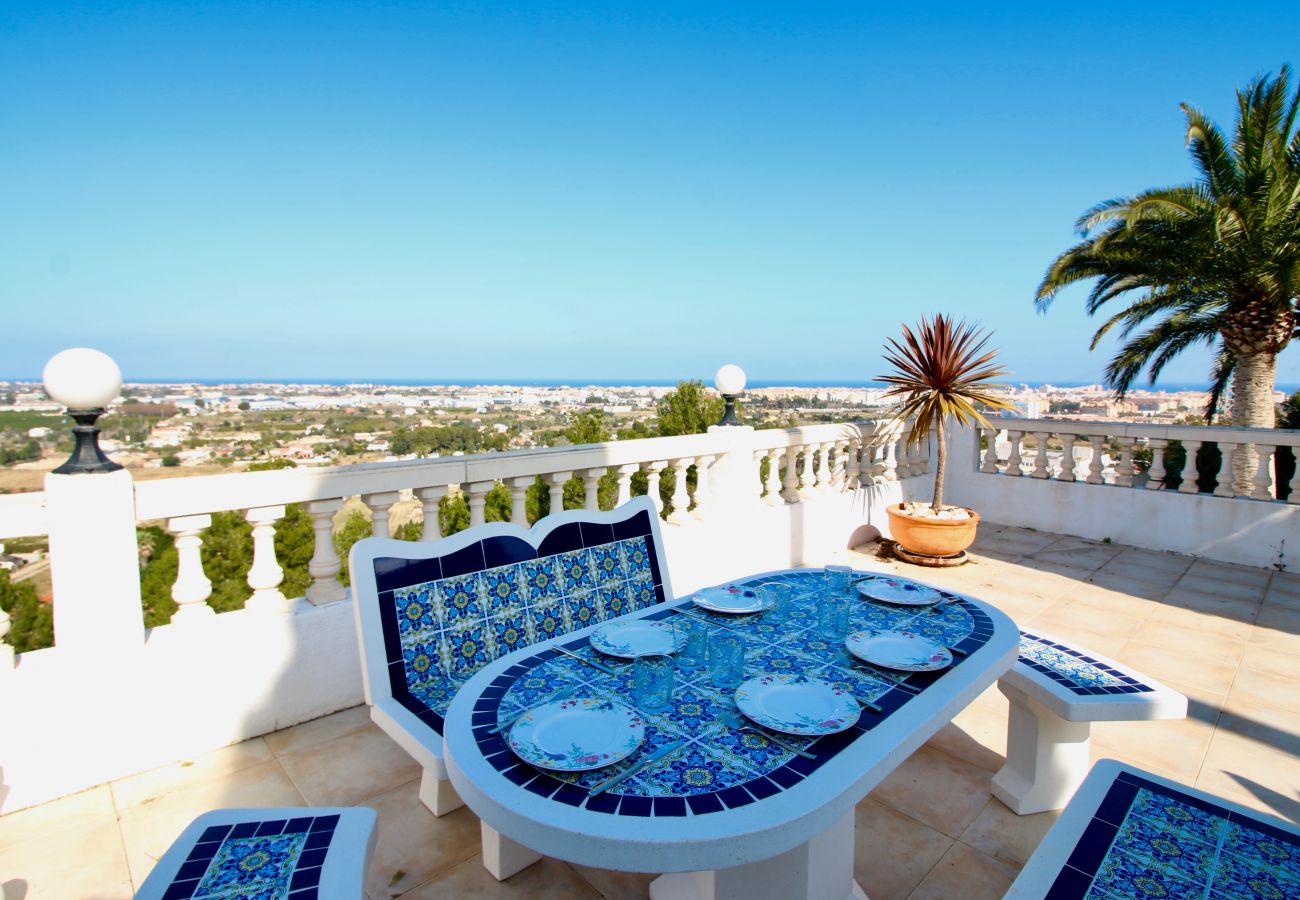 Villa en Denia - Villa con vistas al mar, aire acondicionado y piscina Marquesa CaMar 6 personas