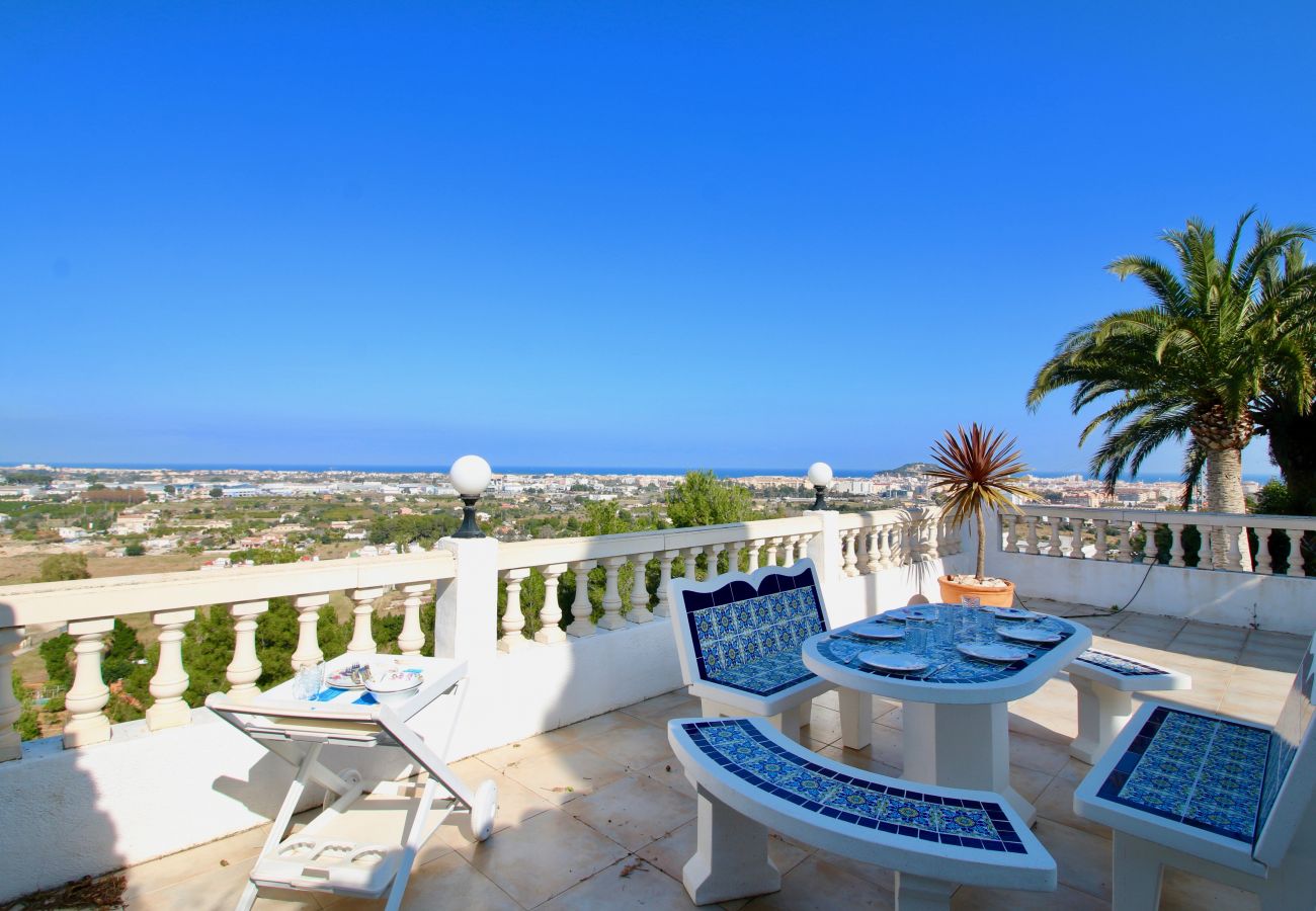 Villa en Denia - Villa con vistas al mar, aire acondicionado y piscina Marquesa CaMar 6 personas