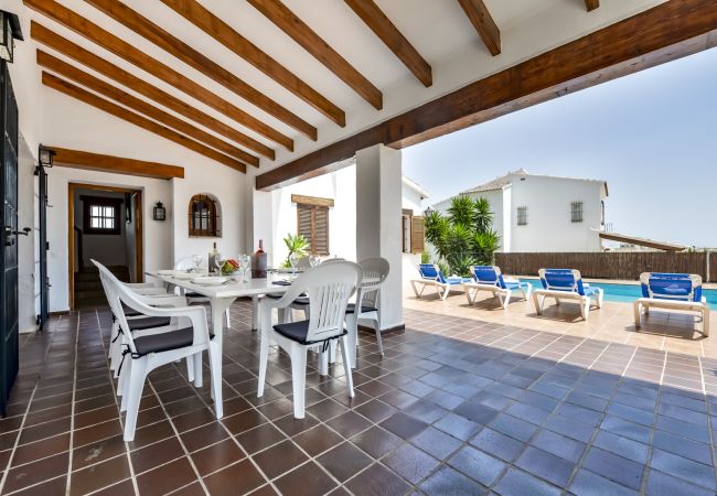 Villa en Moraira - Alquiler de villa en Moraira ANDURINA, para 10 pax junto al mar y piscina privada