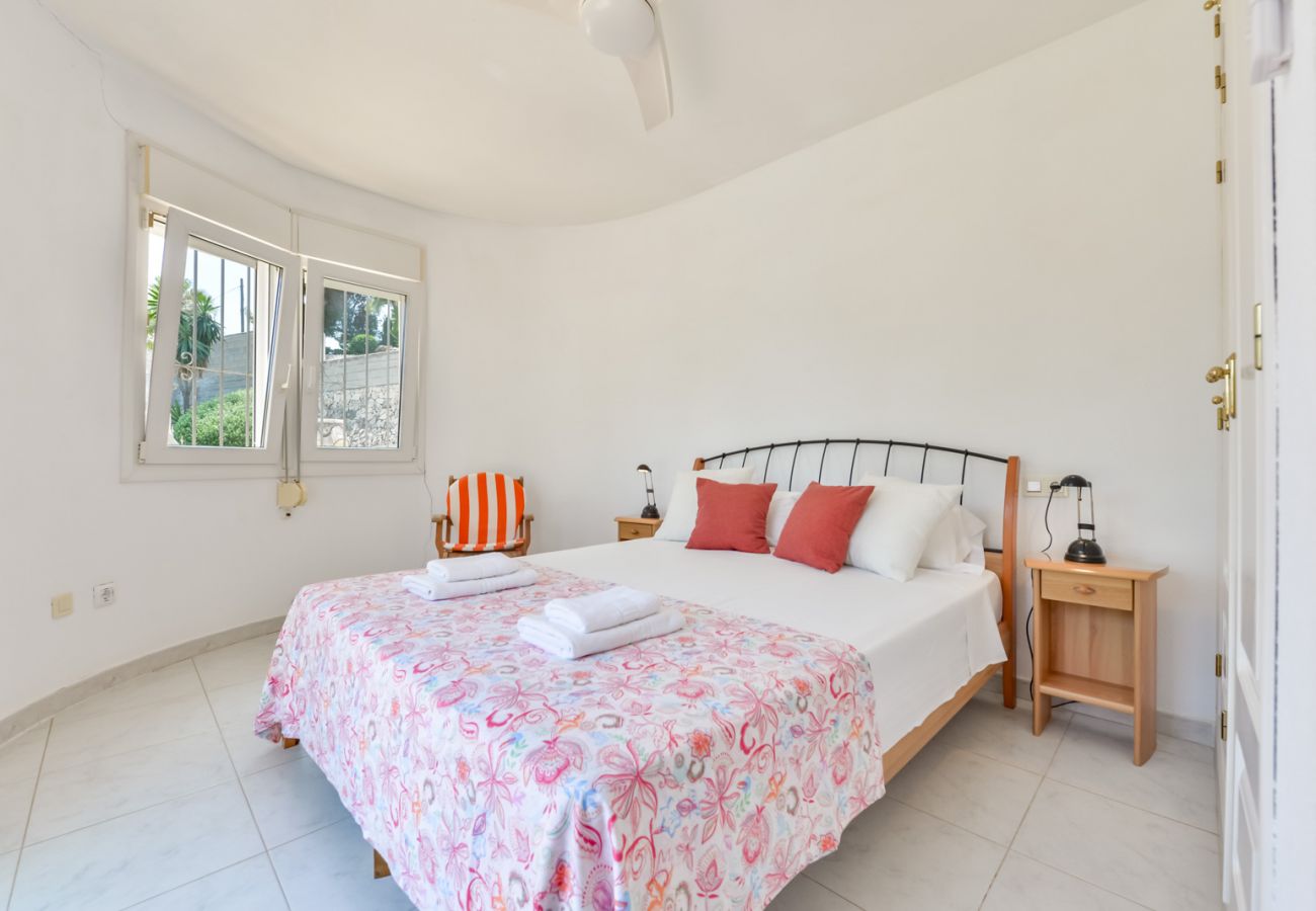 Villa en Moraira - SEBASTIAN,villa para 4 pax en Moraira y piscina privada. wifi gratis