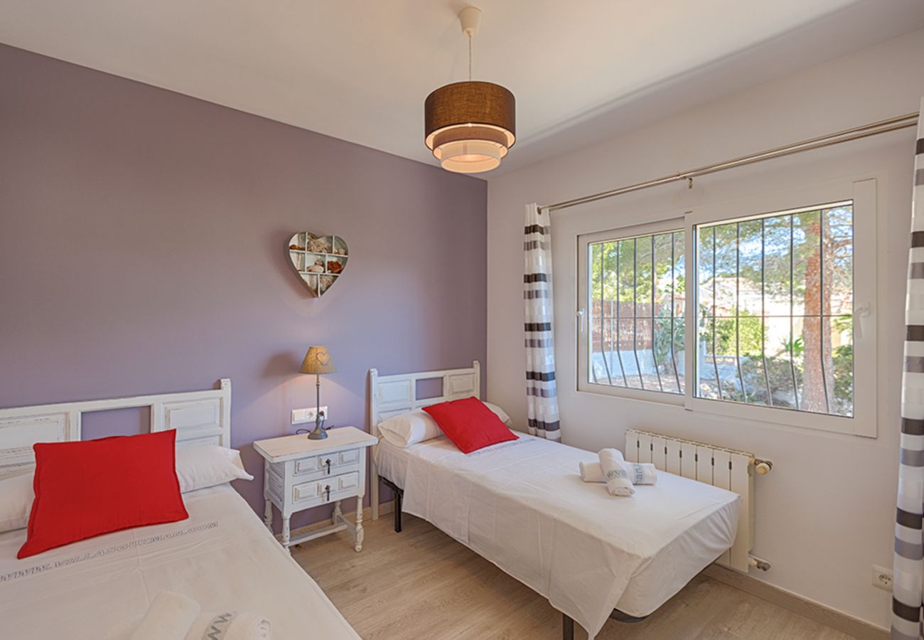 Villa en Benissa - MILOU, encantadora villa para 6 pax con vistas al mar, piscina privada y wifi gratuito