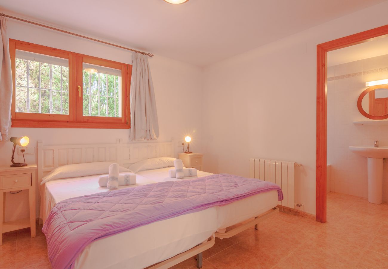 Villa en Benissa - SONRISAS,villa para 8 pax con piscina privada y wifi gratuito.