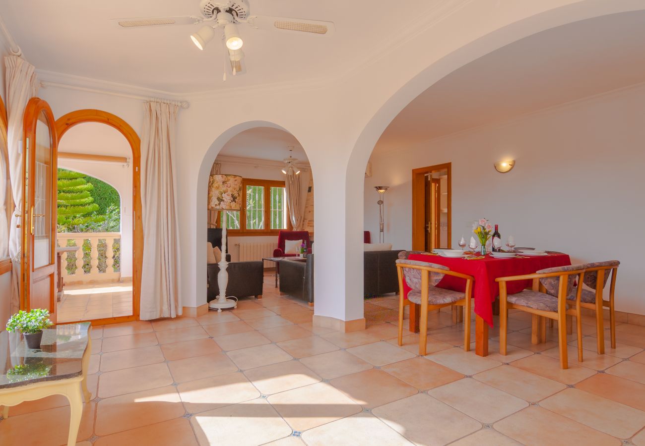 Villa en Benissa - SONRISAS,villa para 8 pax con piscina privada y wifi gratuito.
