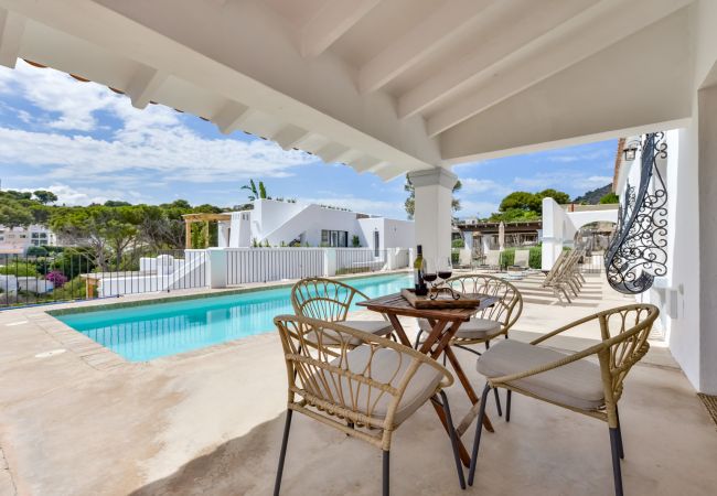 Villa en Moraira - Alquiler de villa en El Portet de Moraira, SAN VICENTE, a 50 mts del agua y piscina privada