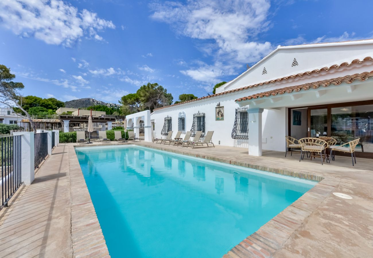 Villa en Moraira - Alquiler de villa en El Portet de Moraira, SAN VICENTE, a 50 mts del agua y piscina privada