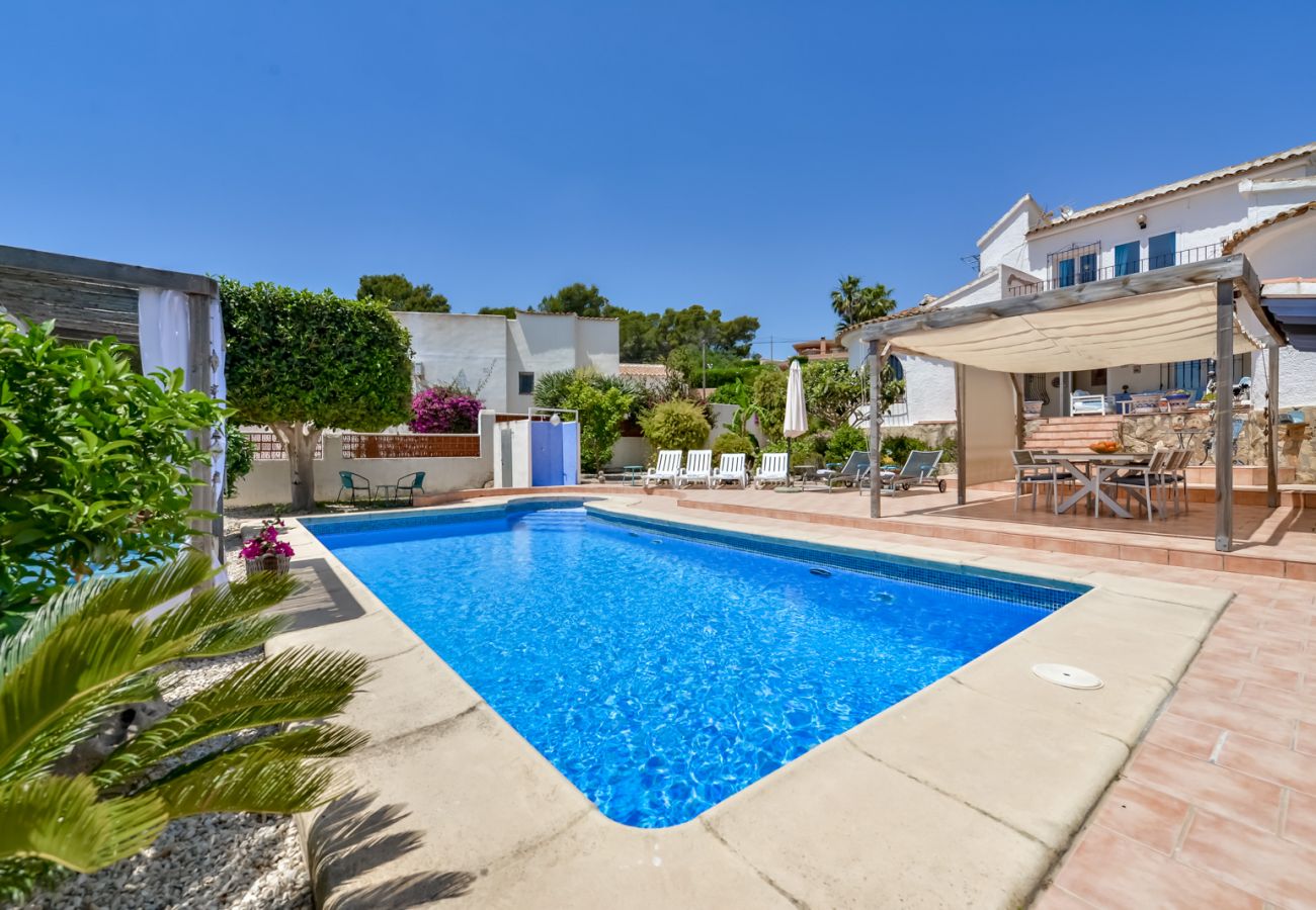 Villa en Moraira - PURA VIDA,villa en Moraira para 7 pax con piscina privada y wifi gratis