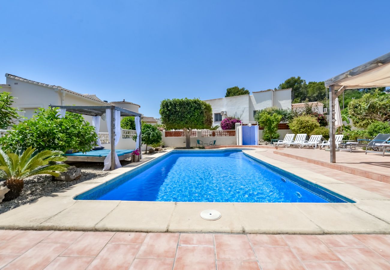 Villa en Moraira - PURA VIDA,villa en Moraira para 7 pax con piscina privada y wifi gratis