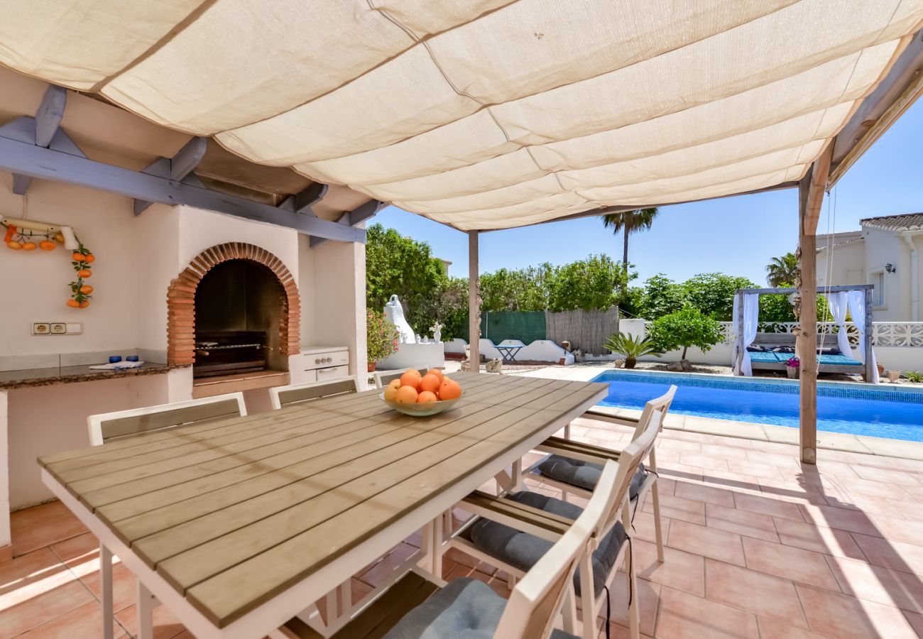 Villa en Moraira - PURA VIDA,villa en Moraira para 7 pax con piscina privada y wifi gratis