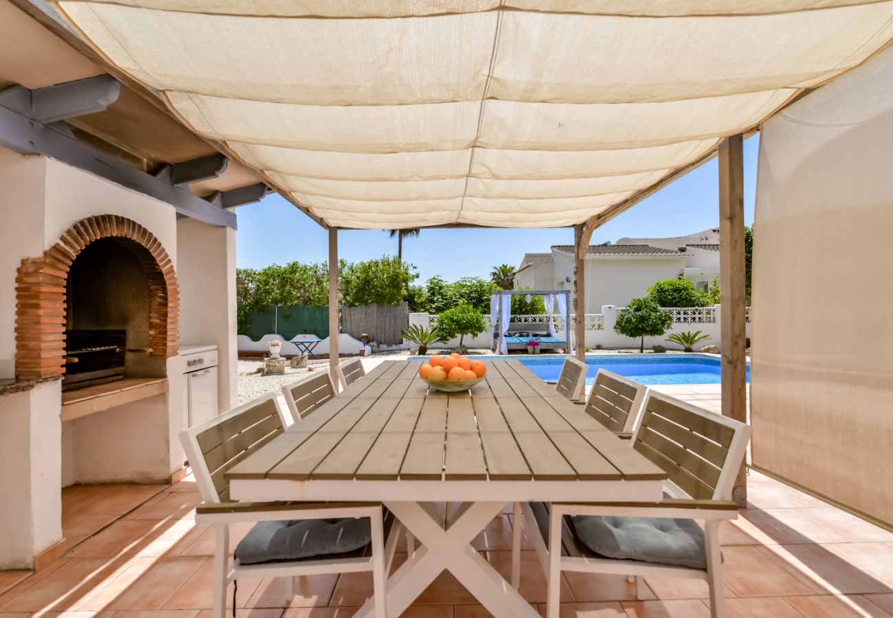 Villa en Moraira - PURA VIDA,villa en Moraira para 7 pax con piscina privada y wifi gratis