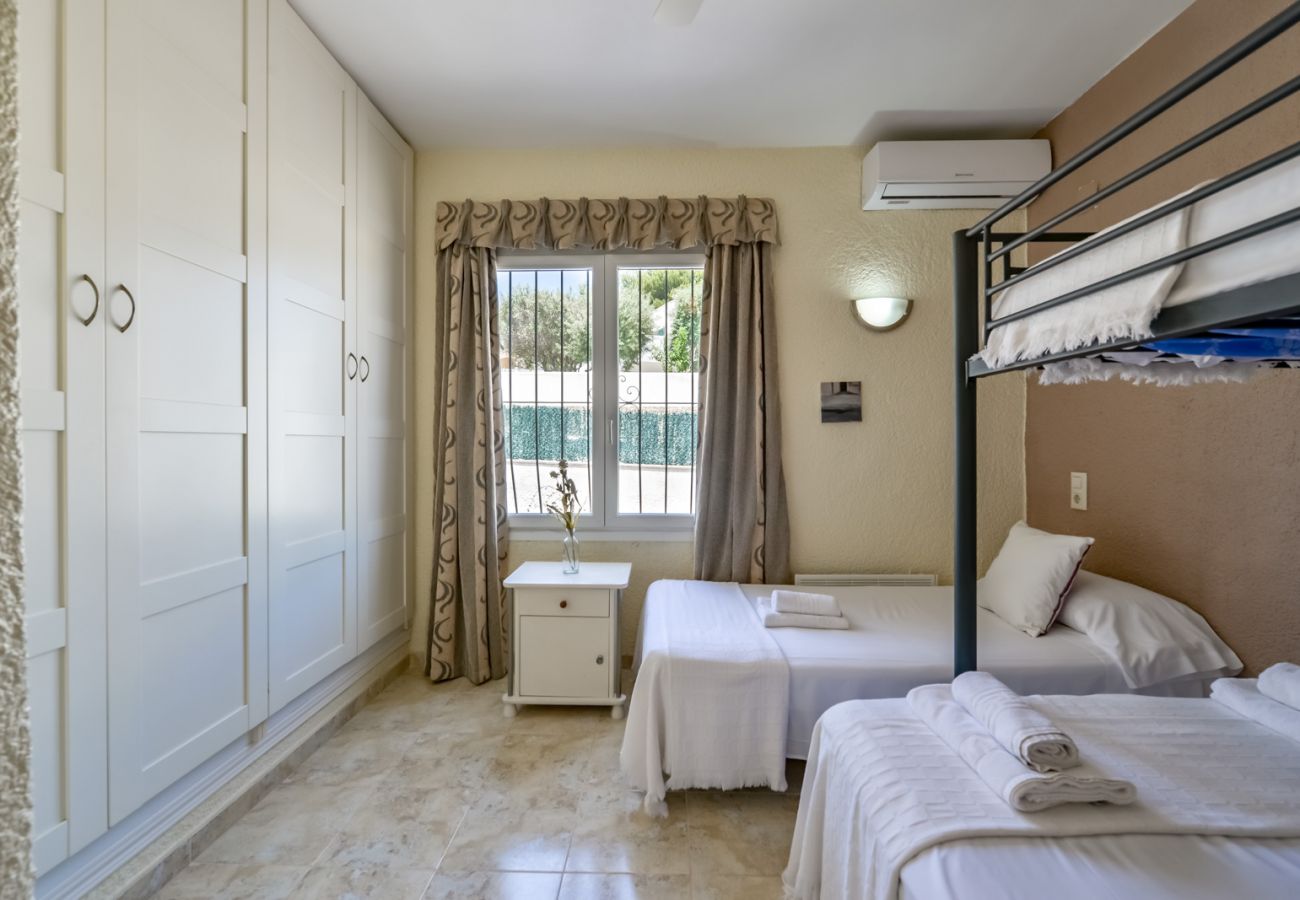 Villa en Moraira - PURA VIDA,villa en Moraira para 7 pax con piscina privada y wifi gratis