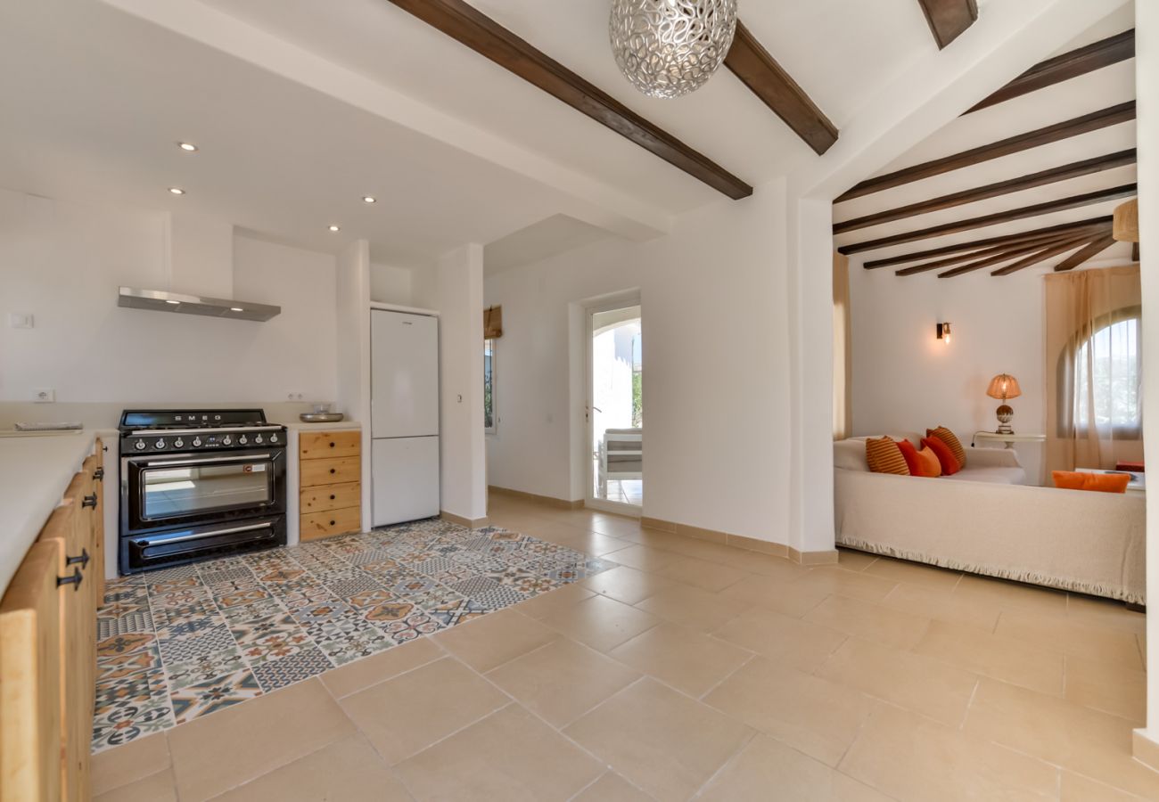 Villa en Moraira - PURA VIDA,villa en Moraira para 7 pax con piscina privada y wifi gratis