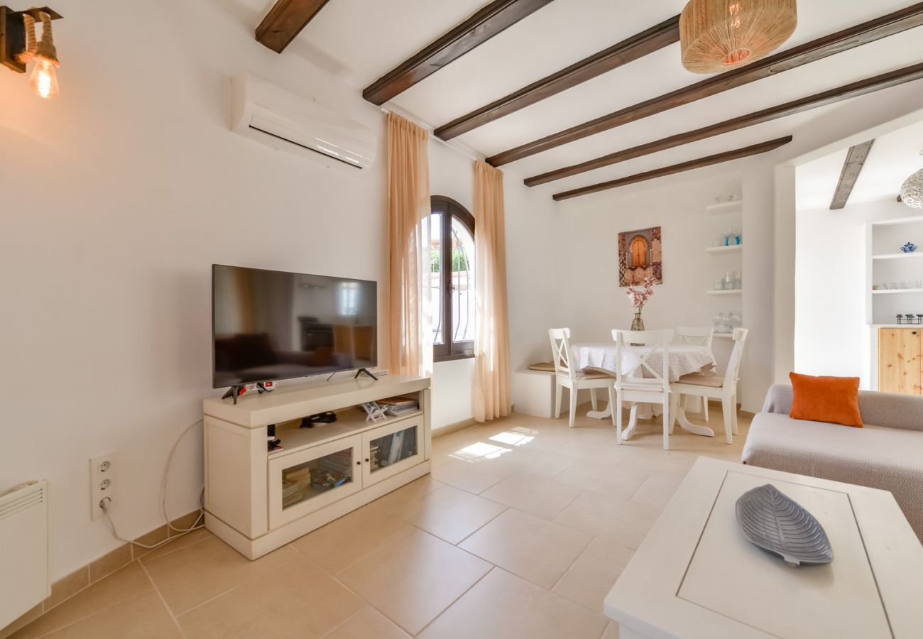 Villa en Moraira - PURA VIDA,villa en Moraira para 7 pax con piscina privada y wifi gratis