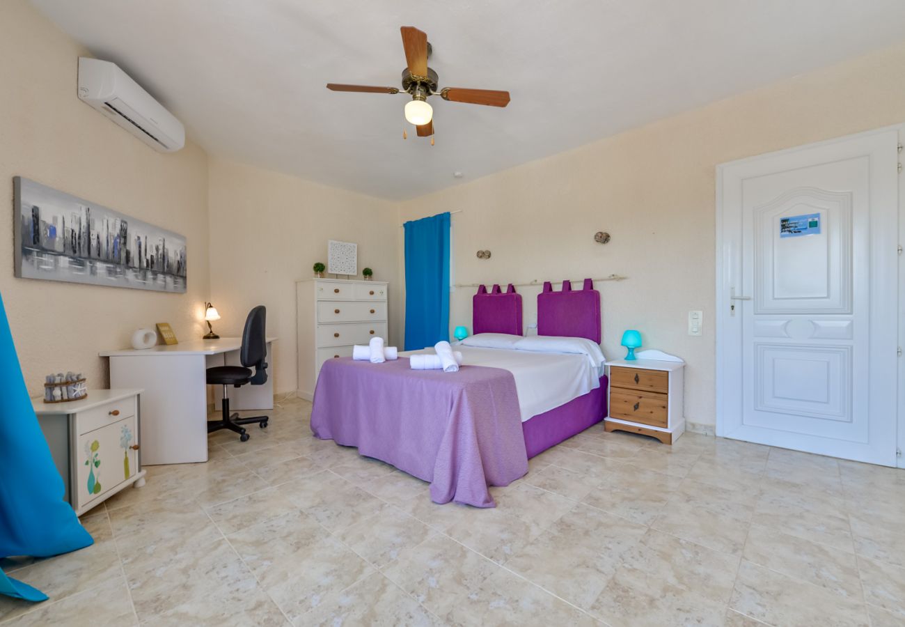 Villa en Moraira - PURA VIDA,villa en Moraira para 7 pax con piscina privada y wifi gratis