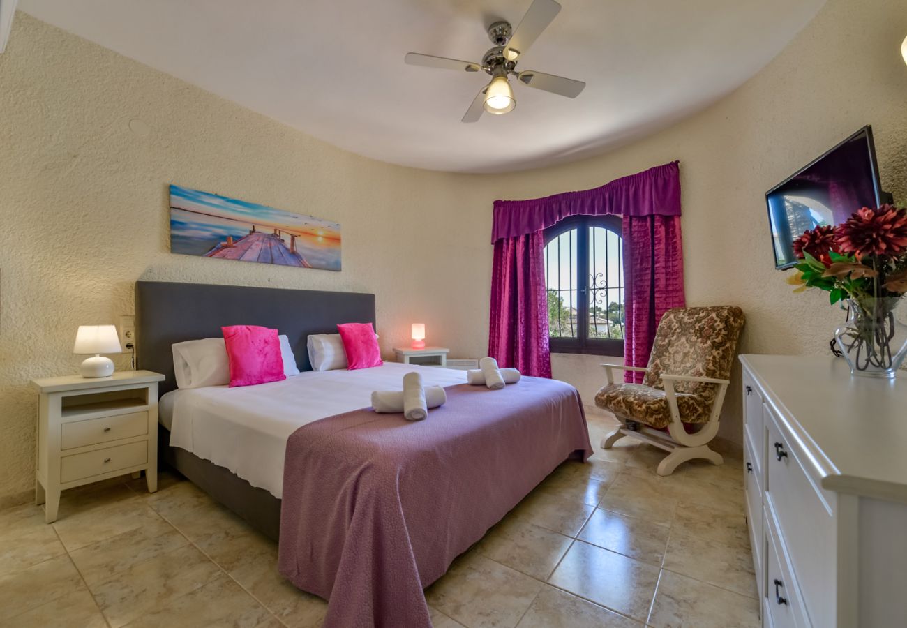 Villa en Moraira - PURA VIDA,villa en Moraira para 7 pax con piscina privada y wifi gratis