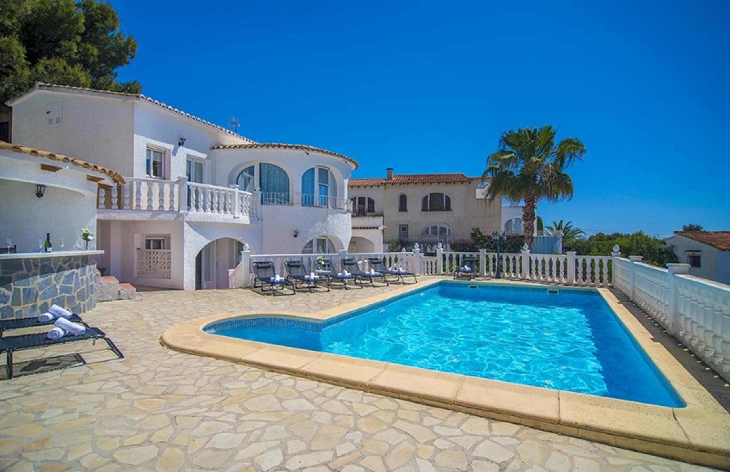 INFINITY, Gran villa para 16 pax con vistas al mar, piscina privada y wifi gratuito