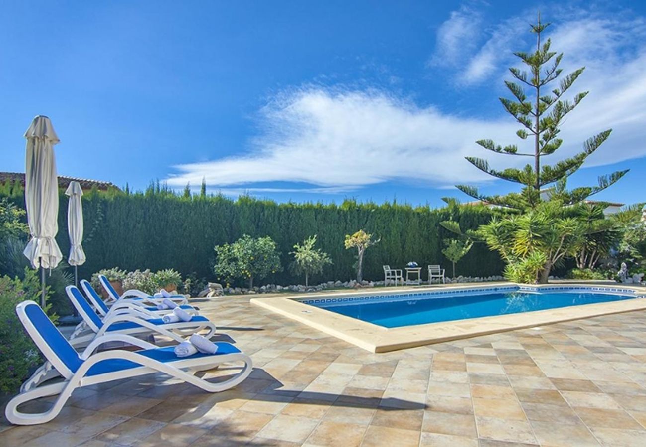 Villa en Benissa -  DOS ANGELES, Villa para 6 pax con piscina y a 500 metros de la cala Baladrar. wifi gratis