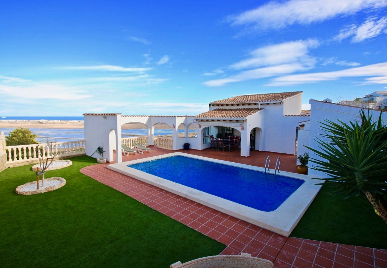 Villa en Pego - Bonita Villa con jardín y piscina Monte Pego SK