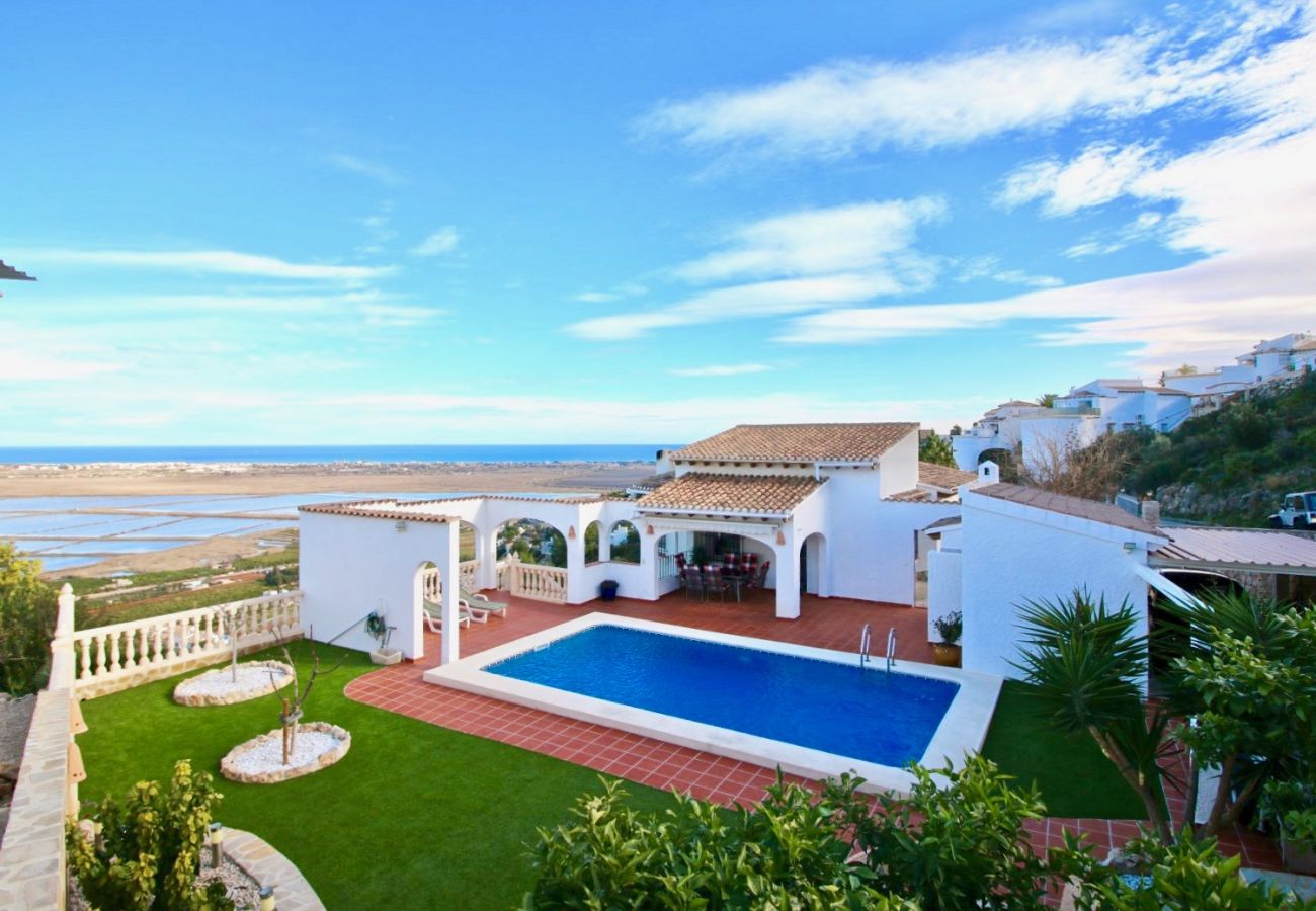 Villa en Pego - Bonita Villa con jardín y piscina Monte Pego SK