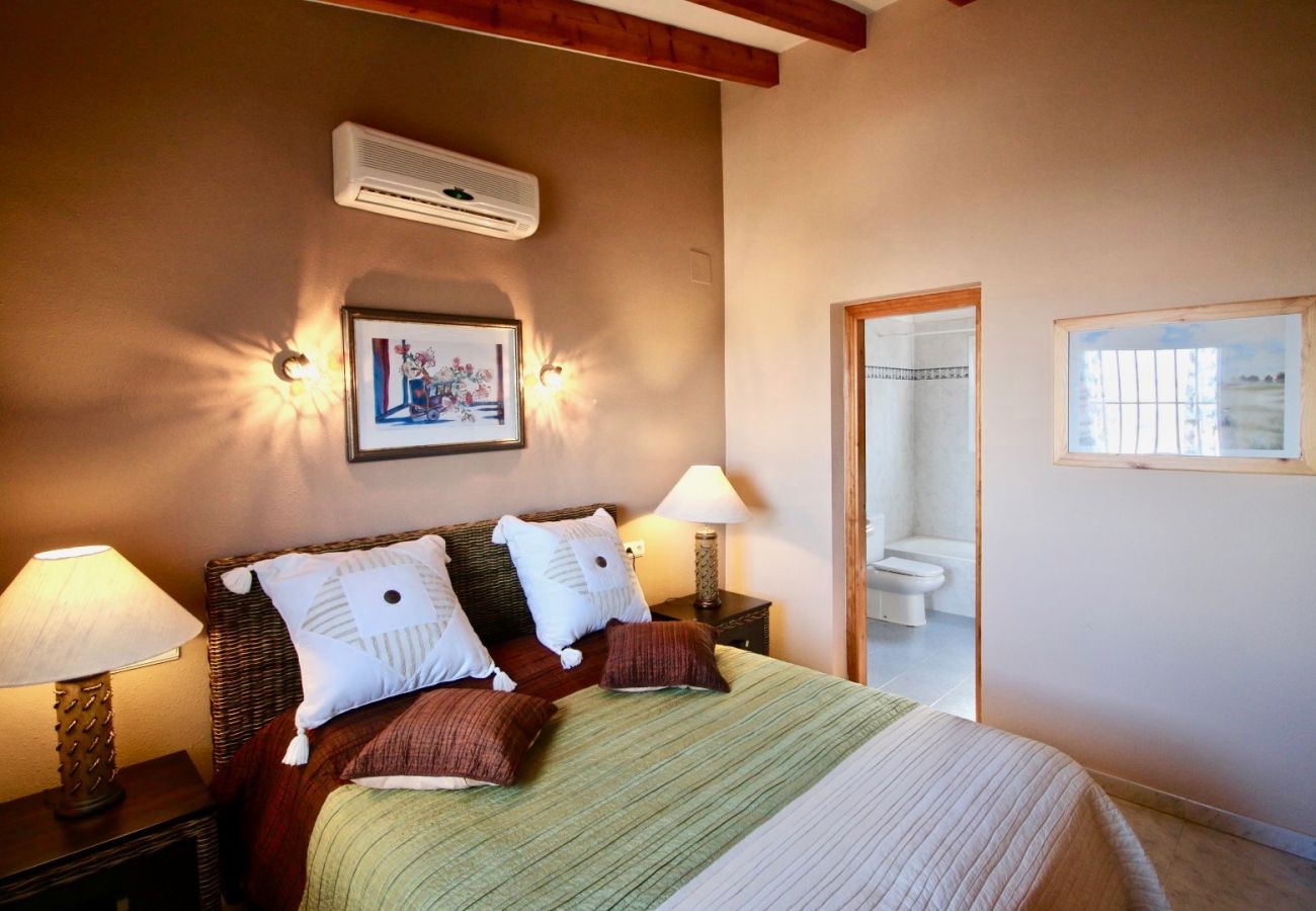 Villa en Pego - Bonita Villa con jardín y piscina Monte Pego SK