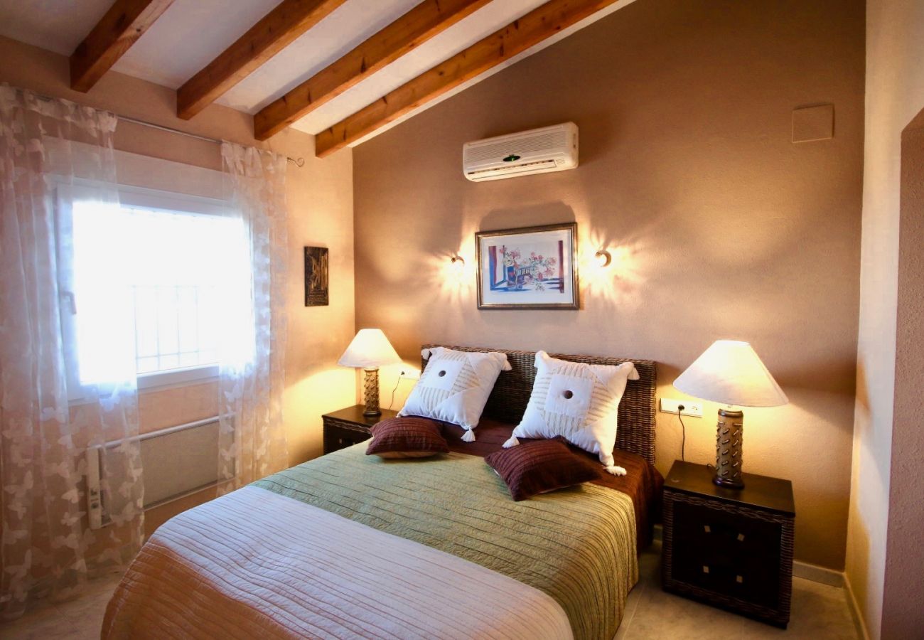 Villa en Pego - Bonita Villa con jardín y piscina Monte Pego SK