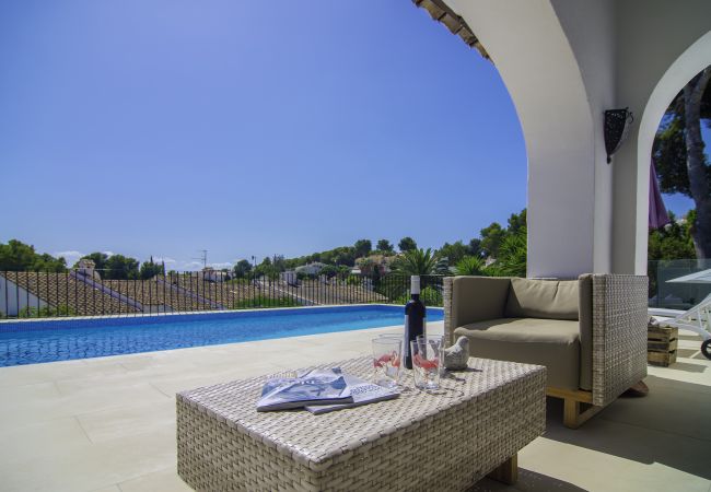 Villa en Moraira - OLGA - Villa Acogedora y de buen gusto con piscina privada y Wifi GRATIS para 7 personas.