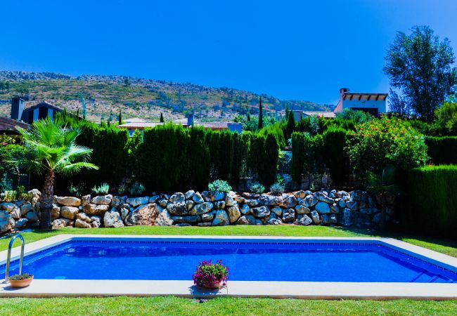 Villa en Javea / Xàbia - Villa Abaesko, con Jardín y Piscina Privada