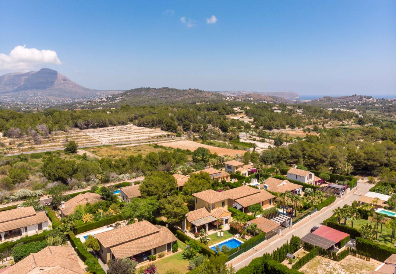 Villa en Javea / Xàbia - Villa Abaesko, con Jardín y Piscina Privada