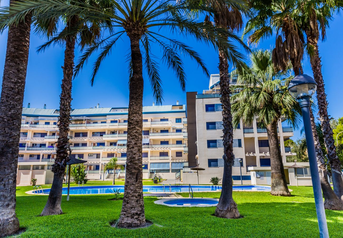Apartamento en Denia - Denia Beach Apartment Sueños del Mar II, con Terraza y Piscina