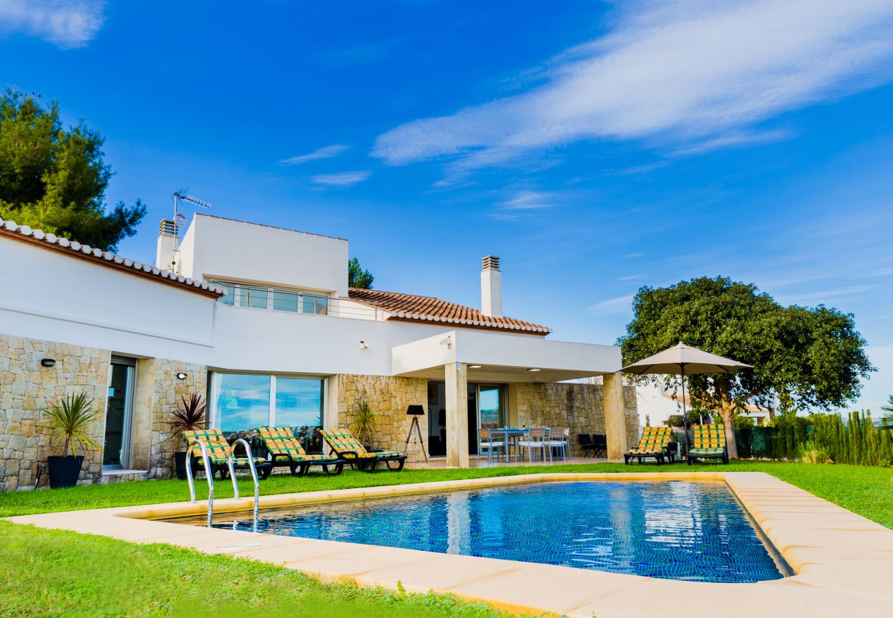 Villa en Javea / Xàbia - Villa Garden Javea, con Piscina y Parking Privado