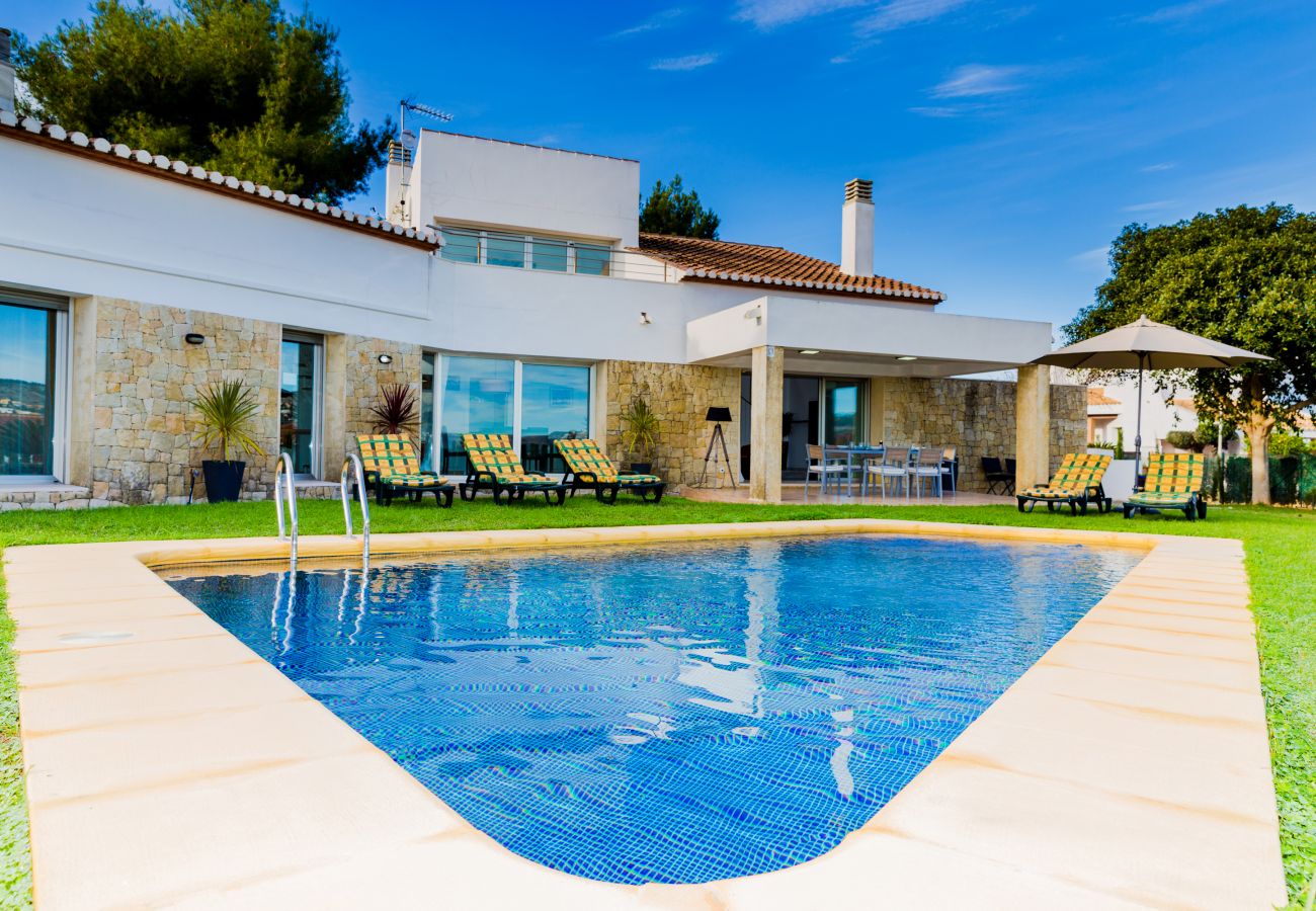 Villa en Javea / Xàbia - Villa Garden Javea, con Piscina y Parking Privado