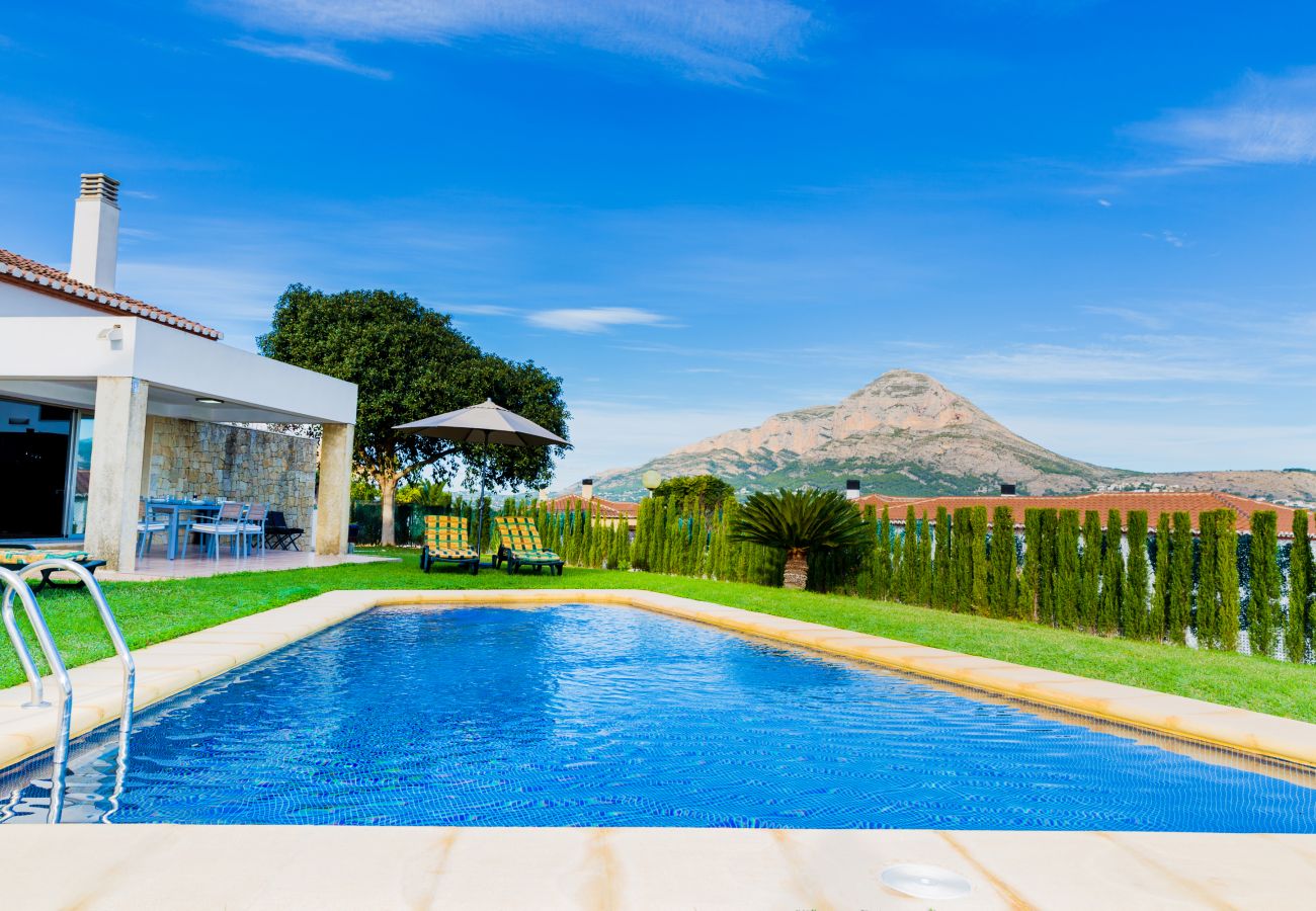 Villa en Javea / Xàbia - Villa Garden Javea, con Piscina y Parking Privado
