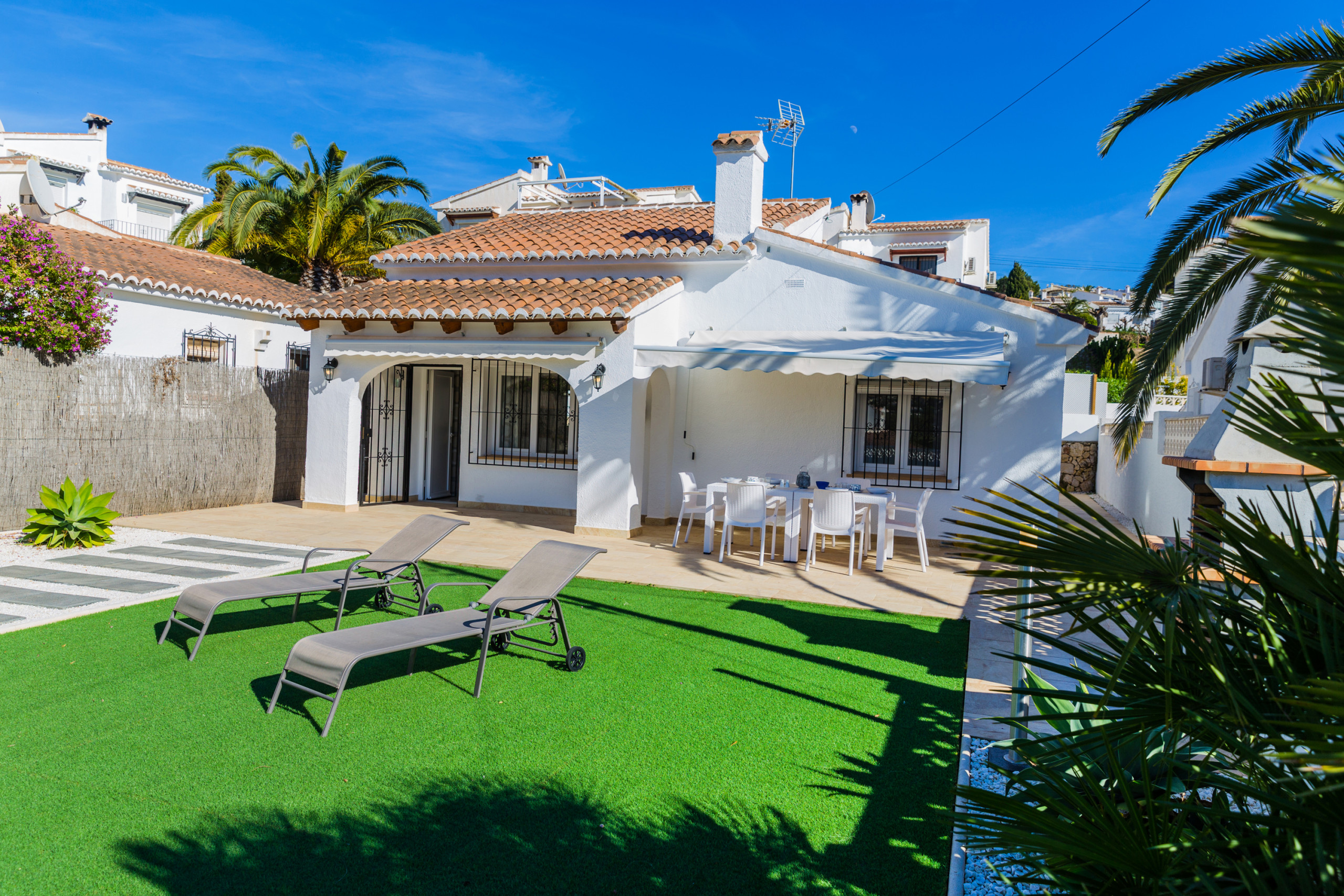 La Casita de Moraira, Moderna con Piscina Compartida