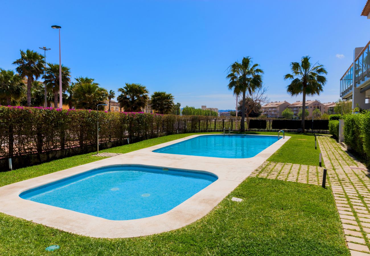 Apartamento en Javea / Xàbia - Altamar Plus Apartment Javea Arenal, Estiloso con AC, Wifi, Terraza y Piscina 