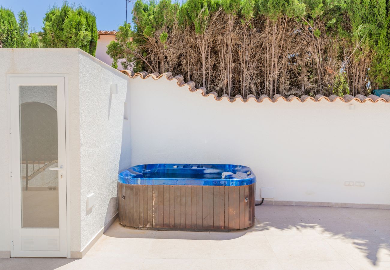 Villa en Benissa - Villa Castillo Benissa, con Piscina Privada y Vistas al Mar