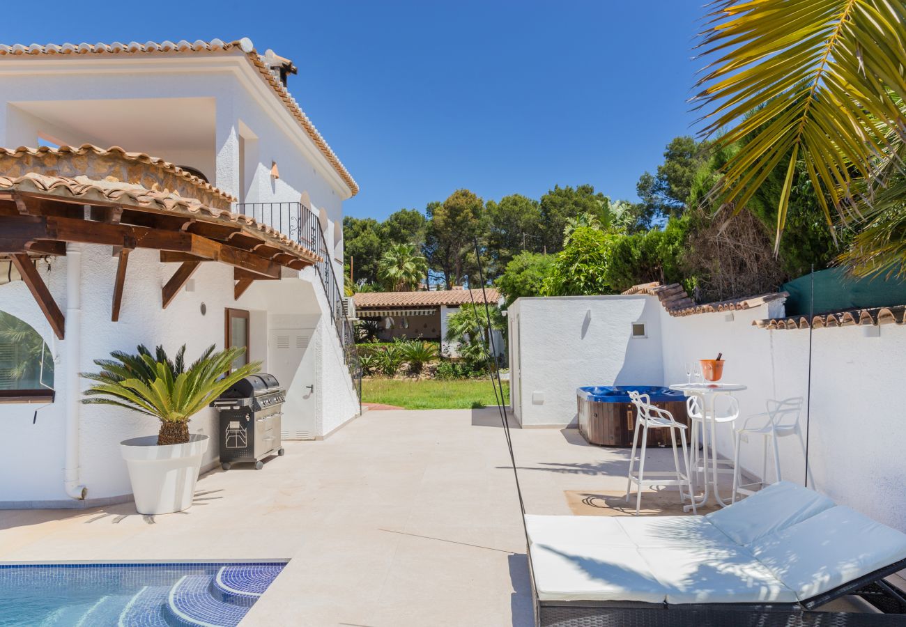 Villa en Benissa - Villa Castillo Benissa, con Piscina Privada y Vistas al Mar