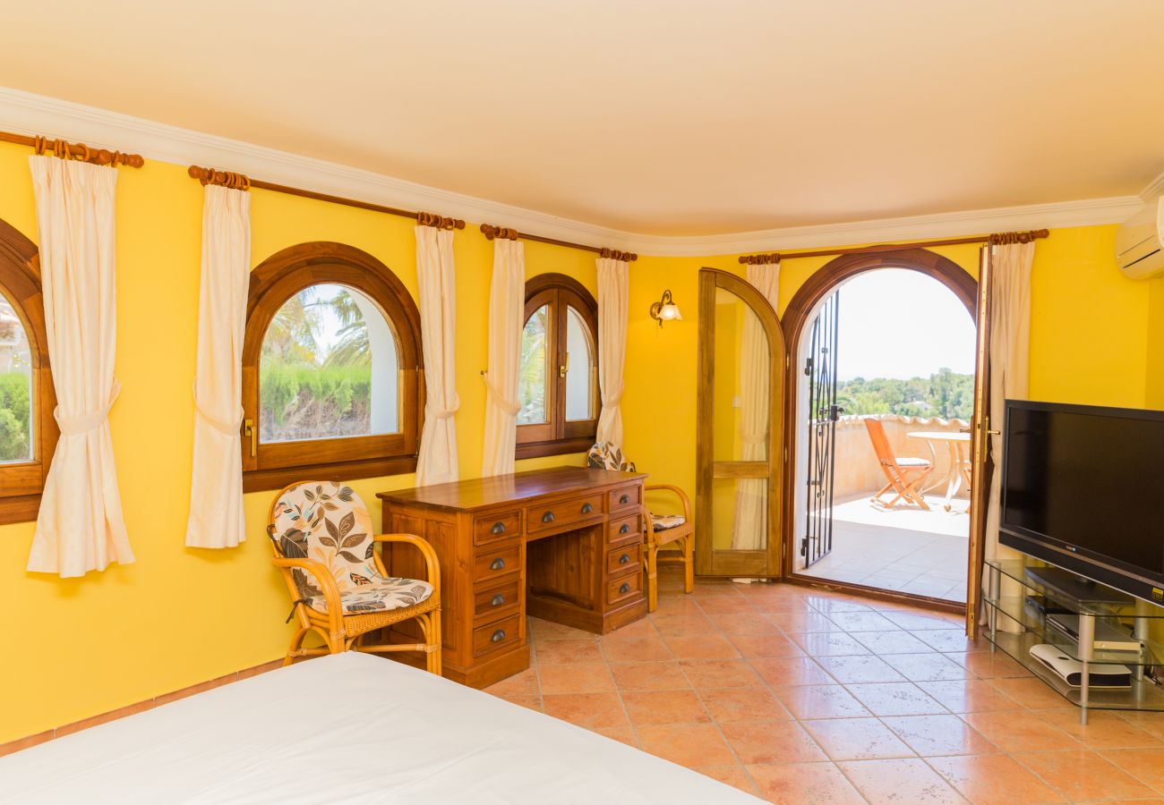 Villa en Benissa - Villa Castillo Benissa, con Piscina Privada y Vistas al Mar