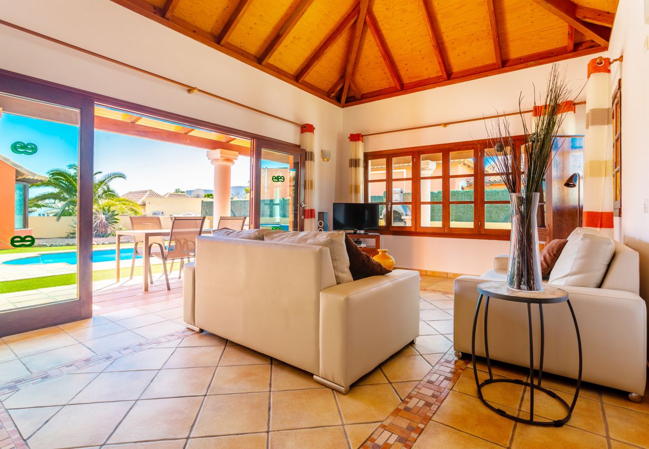 Villa en Corralejo - Villas Barbados Corralejo, con Jardín, Piscina Privada  y Terraza Soleada