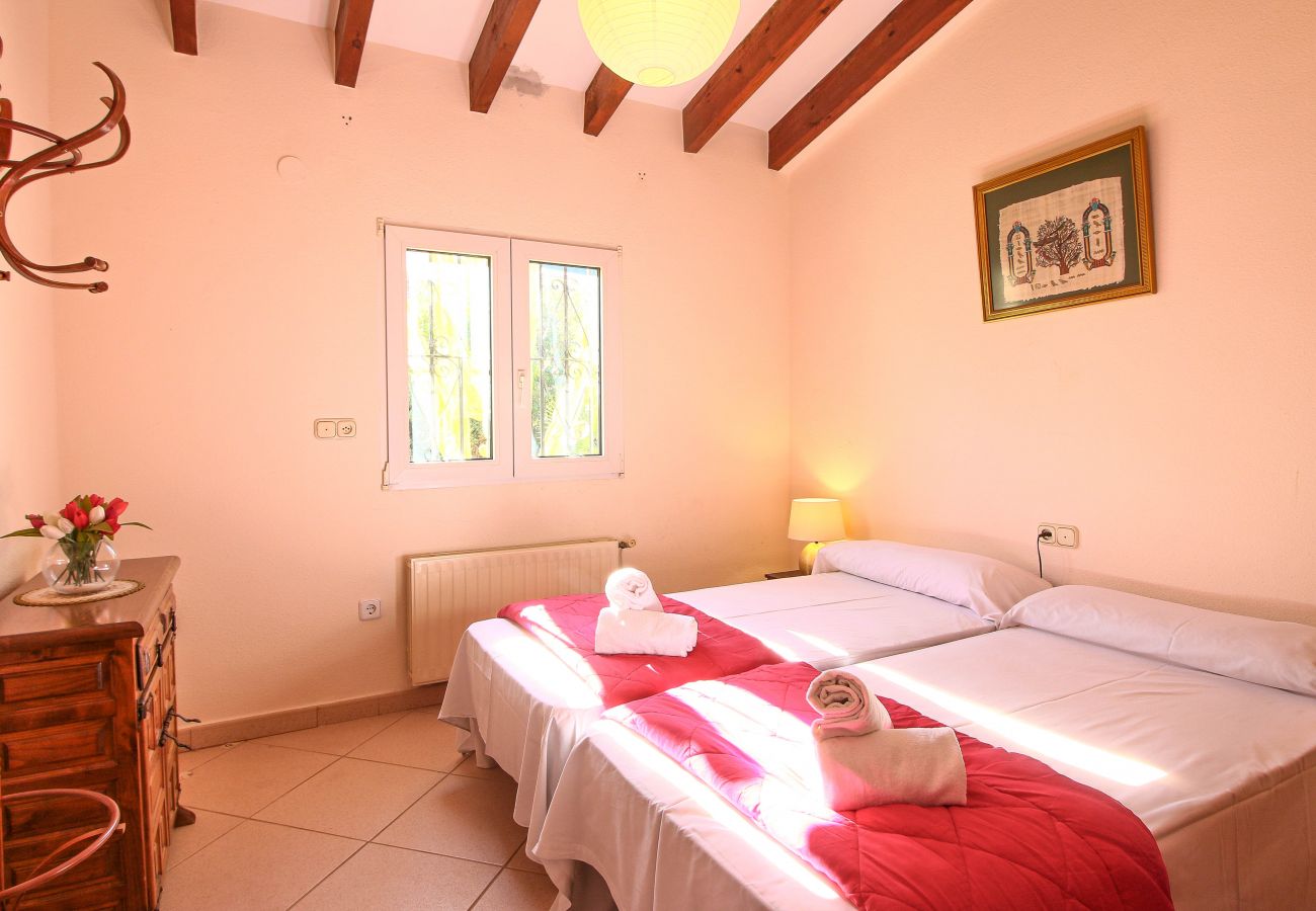 Villa en Denia - Preciosa Villa con vistas para 8 personas Tosal Gros EH