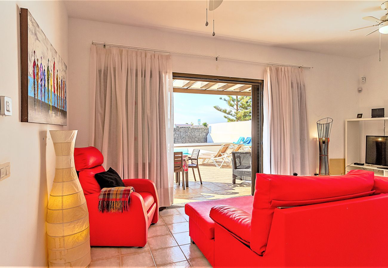 Villa en Playa Blanca - Villa Maria Sealife Playa Blanca, con Piscina Climatizada y Terraza soleada
