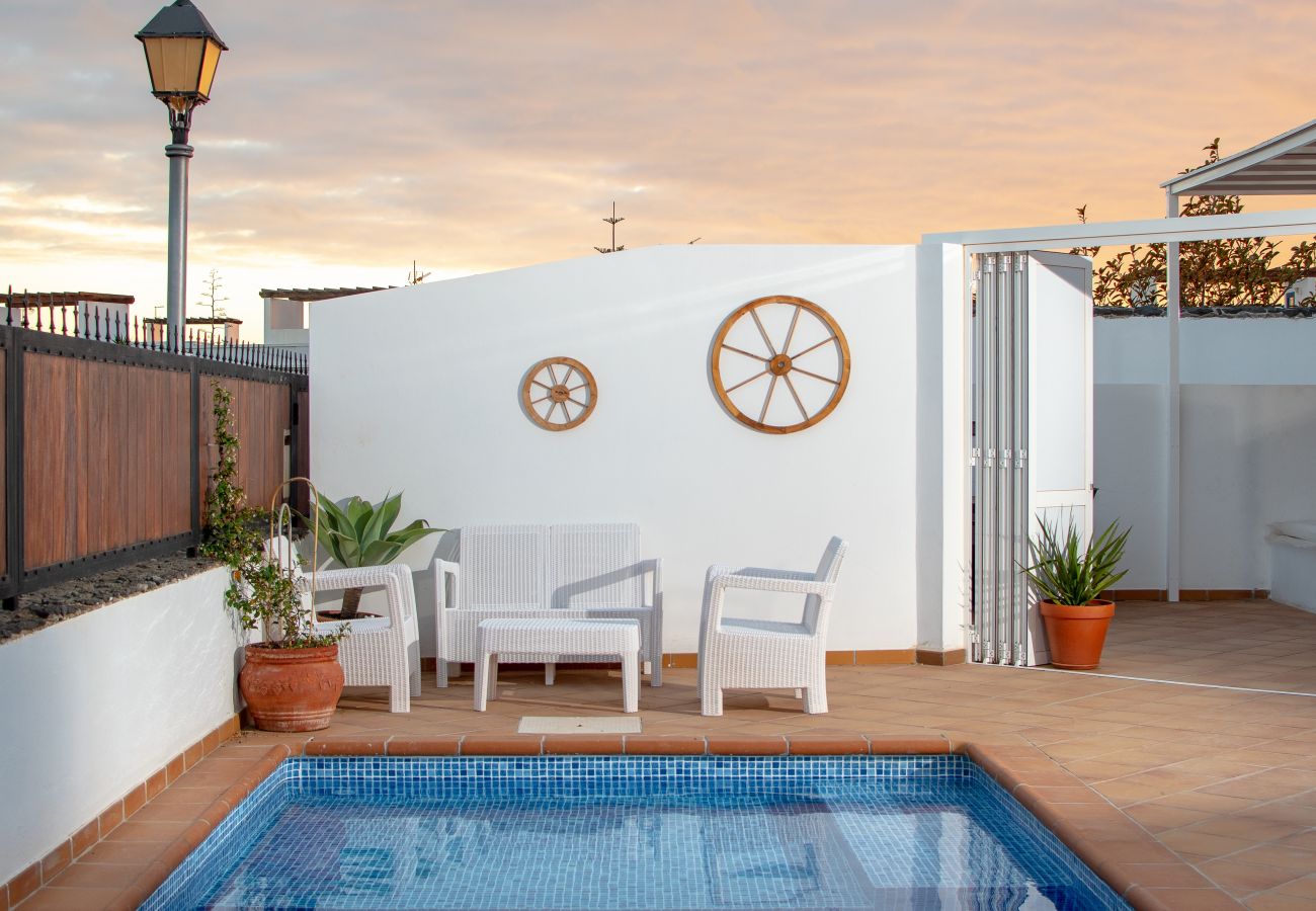 Villa en Playa Blanca - Sunset Villa Playa Blanca, Piscina Privada, Terraza y cerca de la Playa