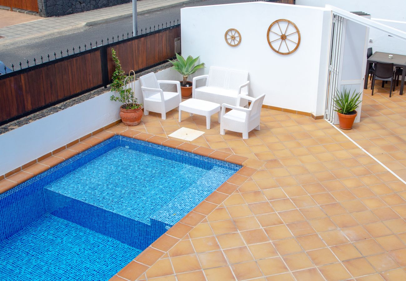 Villa en Playa Blanca - Sunset Villa Playa Blanca, Piscina Privada, Terraza y cerca de la Playa