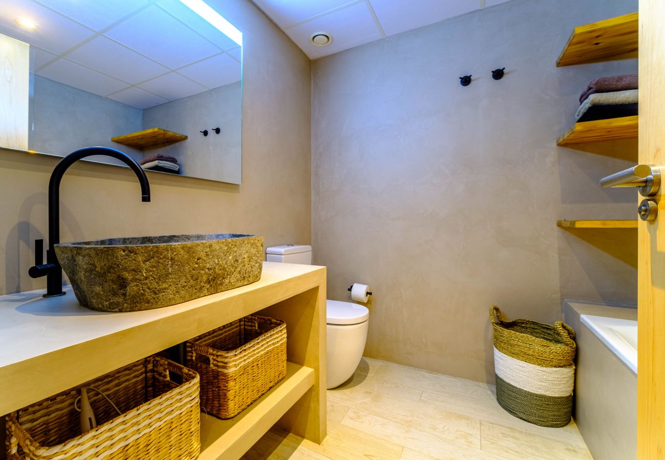 Apartamento en Javea / Xàbia -  Altamar Plus Apartment II Javea Arenal, Estiloso con AC, Wifi, Terraza y Piscina