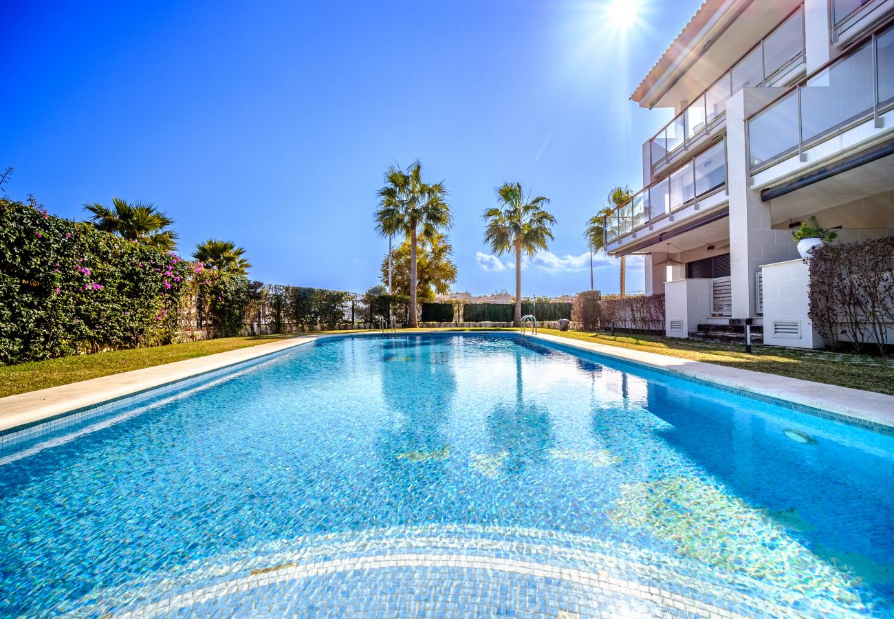 Apartamento en Javea / Xàbia -  Altamar Plus Apartment II Javea Arenal, Estiloso con AC, Wifi, Terraza y Piscina