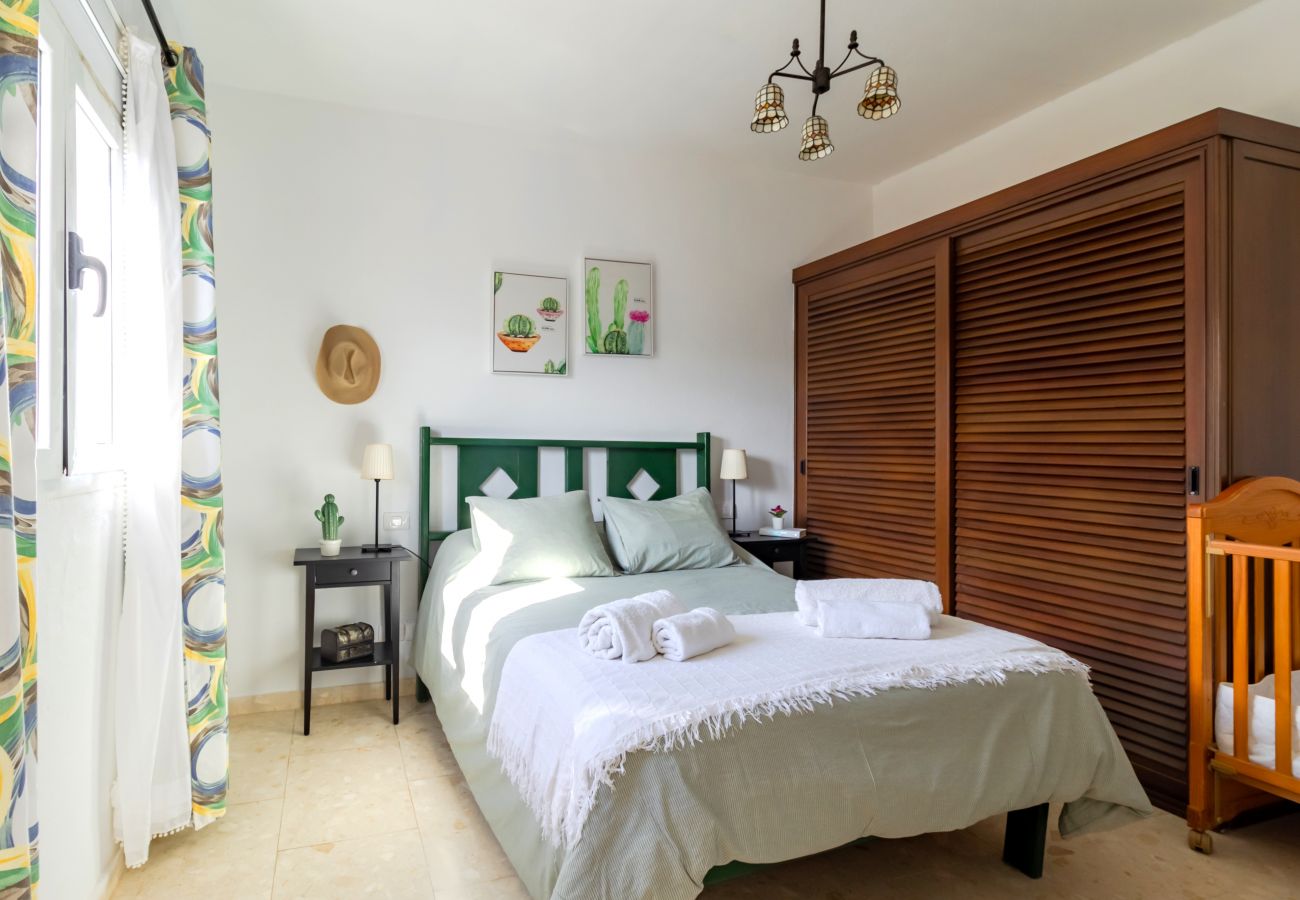 Casa en El Golfo - El Golfo Beach House, a solo 100 metros del mar 